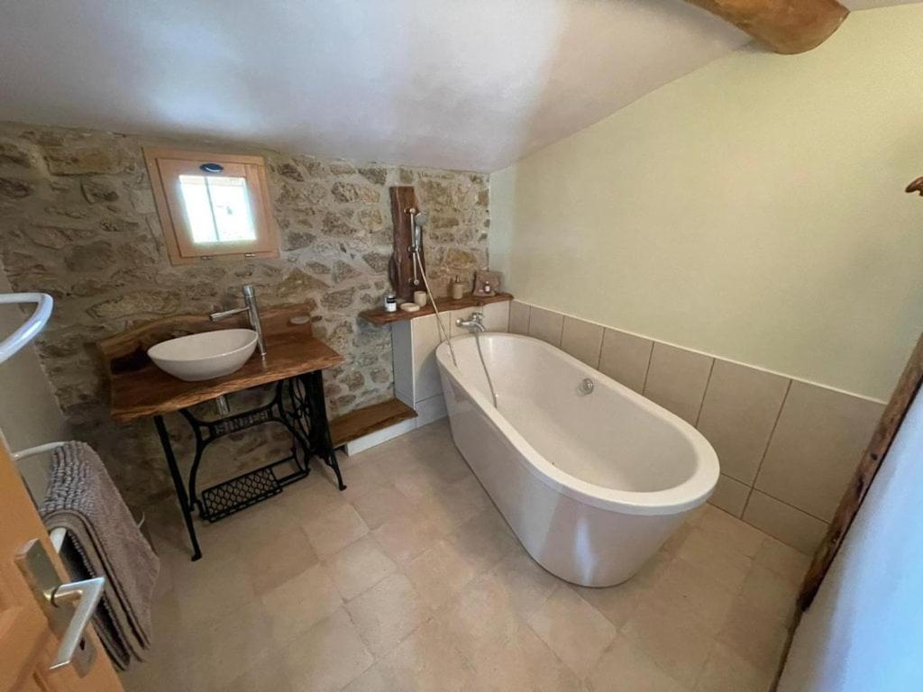 Domaine Saint Claude - Gite , Chambres D'Hotes & Hebergement Insolite Malleval 외부 사진