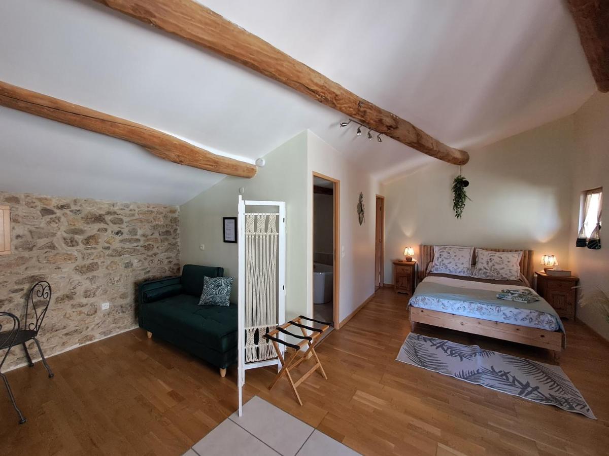 Domaine Saint Claude - Gite , Chambres D'Hotes & Hebergement Insolite Malleval 외부 사진